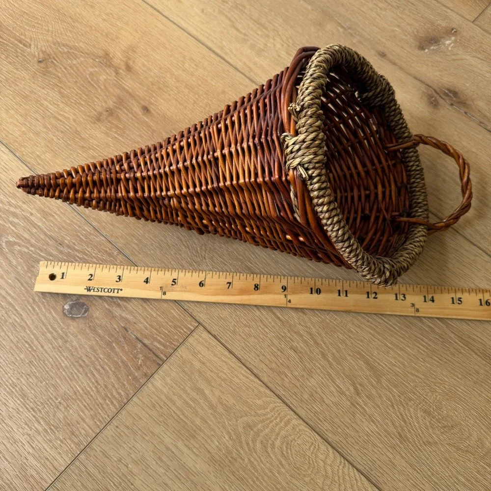 Vintage Woven Wicker Cornucopia Basket Brown Horn of Plenty Thanksgiving Decor